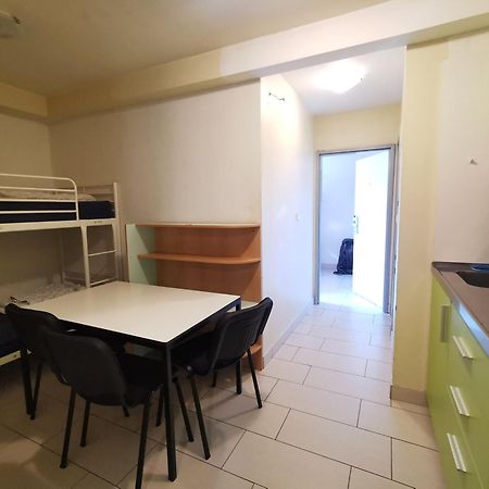 Simbol Rooms With Free Private Parking リュブリャナ 部屋 写真