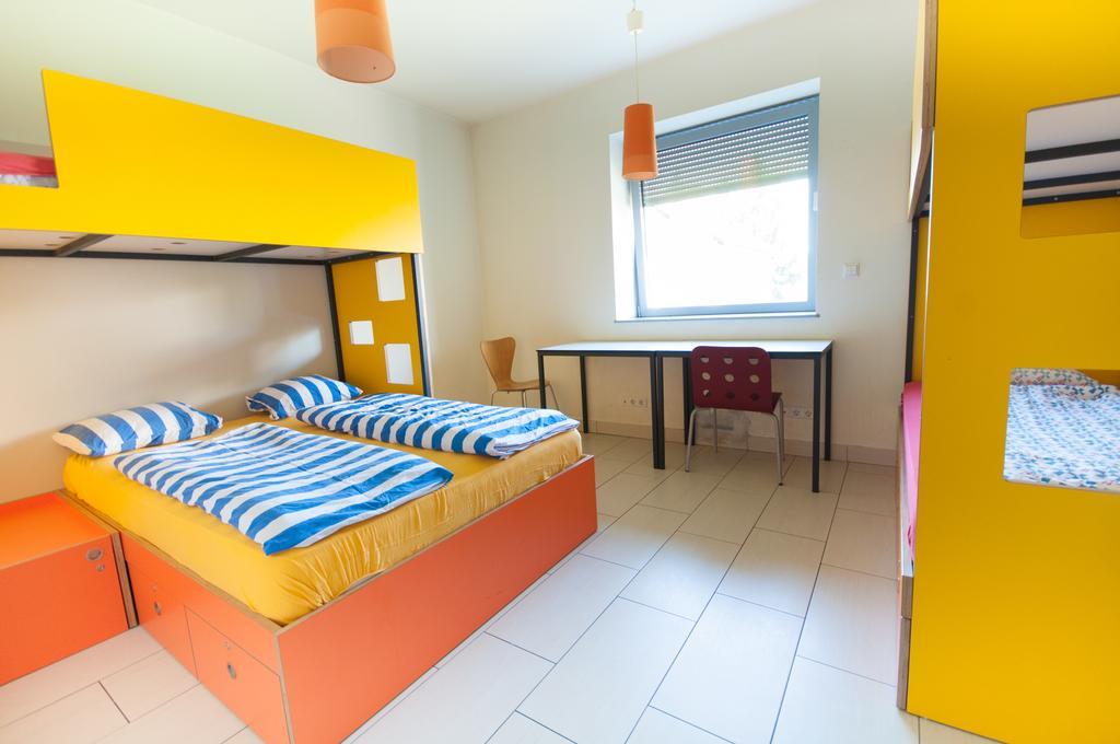 Simbol Rooms With Free Private Parking リュブリャナ 部屋 写真