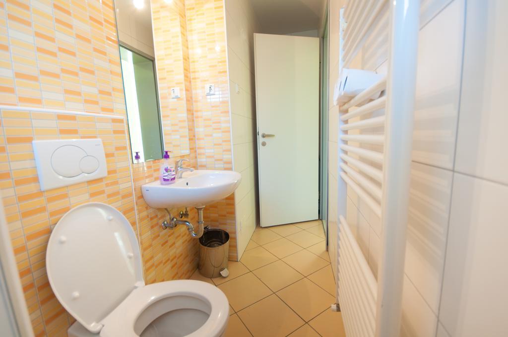 Simbol Rooms With Free Private Parking リュブリャナ 部屋 写真