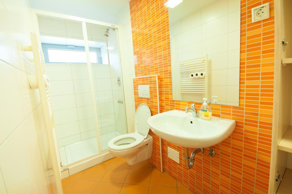 Simbol Rooms With Free Private Parking リュブリャナ 部屋 写真