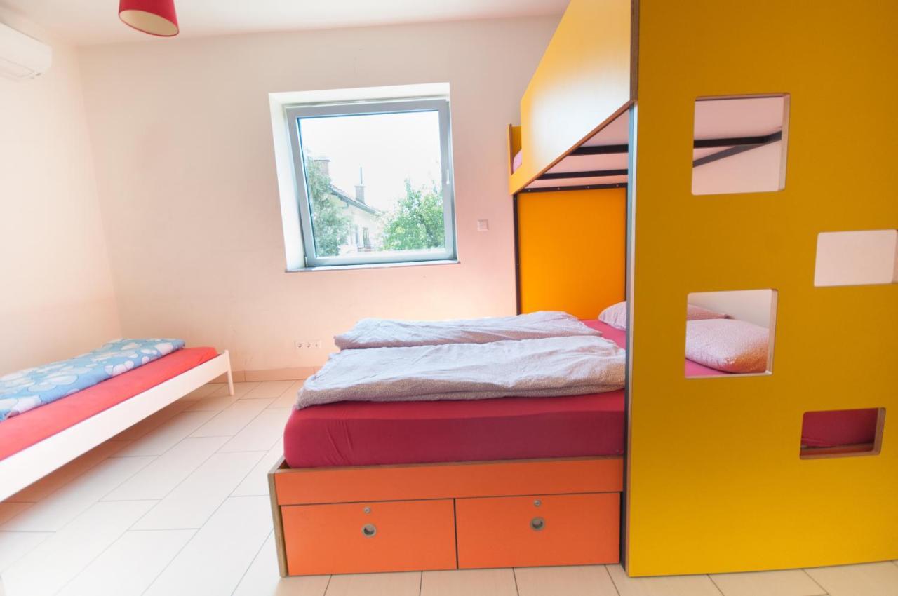 Simbol Rooms With Free Private Parking リュブリャナ 部屋 写真