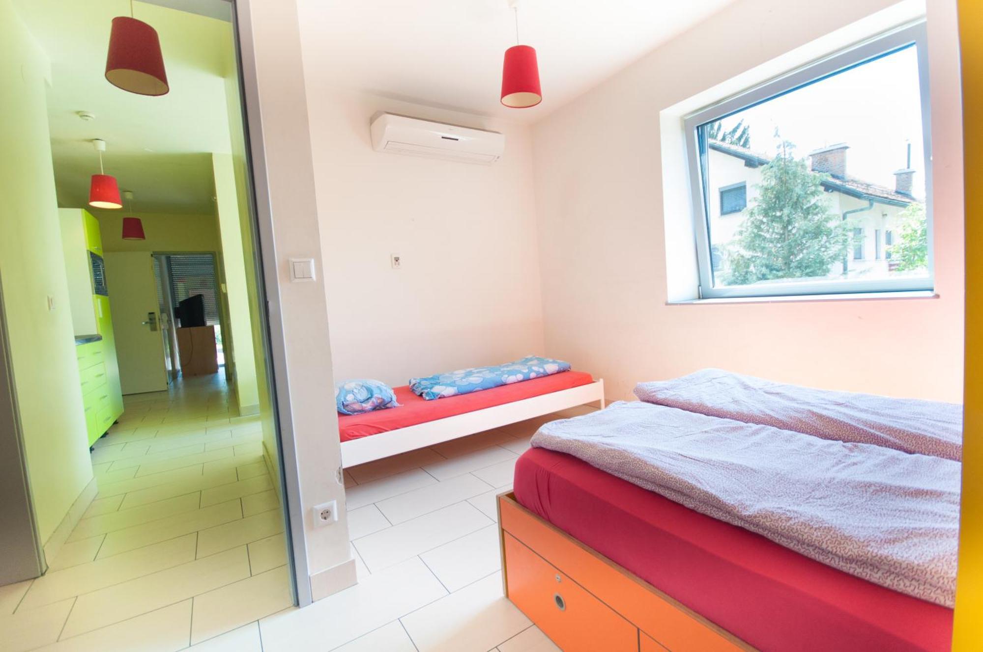 Simbol Rooms With Free Private Parking リュブリャナ 部屋 写真