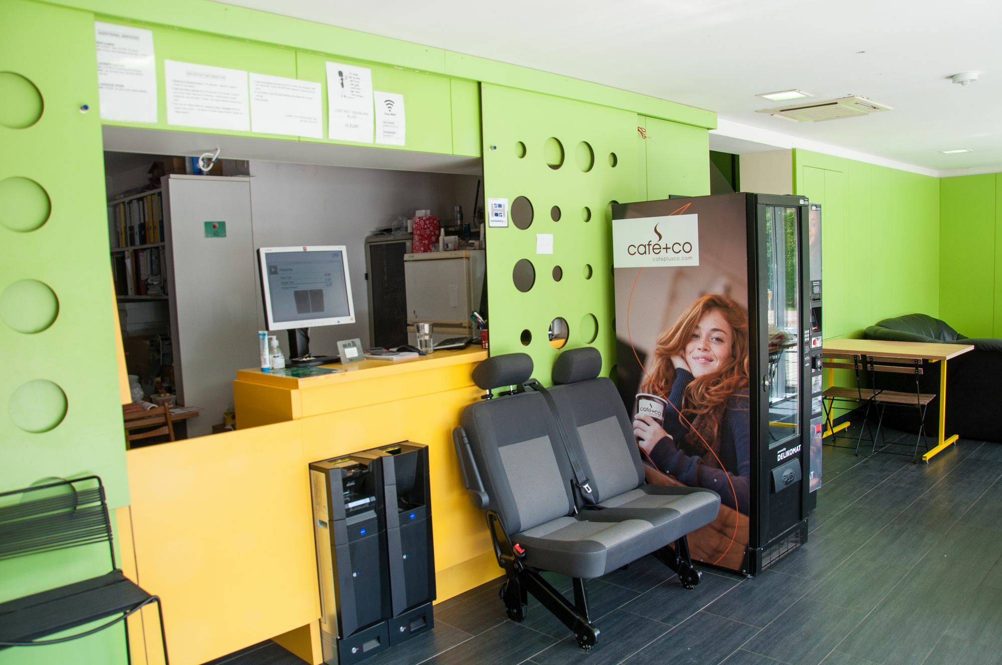 Simbol Rooms With Free Private Parking リュブリャナ エクステリア 写真