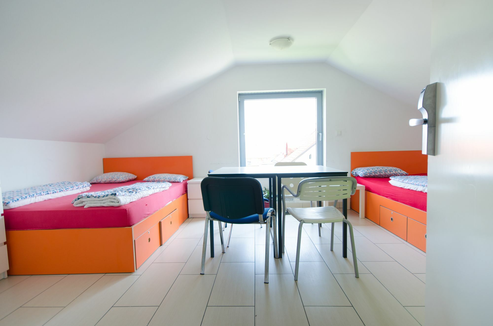 Simbol Rooms With Free Private Parking リュブリャナ エクステリア 写真
