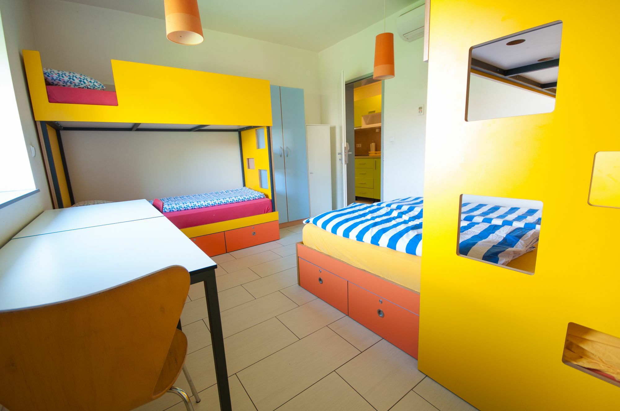 Simbol Rooms With Free Private Parking リュブリャナ エクステリア 写真